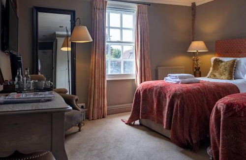 Salisbury Hotel | Chapter House