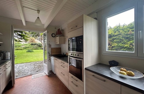 Brignogan-Plage House | Charmante Maison, en Bordure de Mer, au Style Marin