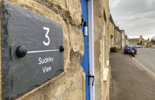 Winchcombe Cottage | Character cottage near Sudeley Castle, Hailes Abbey, Cotswold Way, Cleeve Common