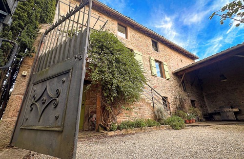 Charnay-les-Macon House | Character house near vineyards, Le Clos de Laly