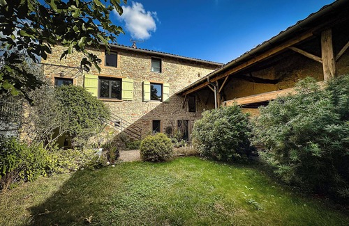 Charnay-les-Macon House | Character house near vineyards, Le Clos de Laly