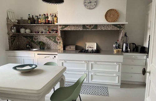 Saint-Hippolyte House | Character house in village center