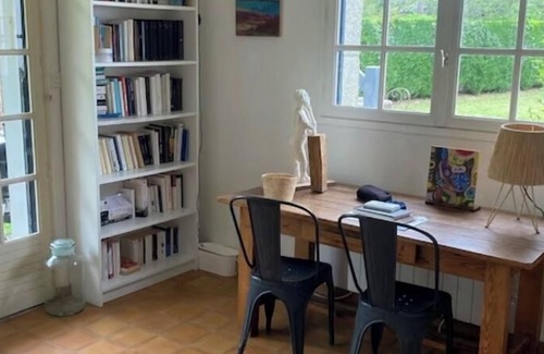 Kervoyal House | Character house with fruit garden