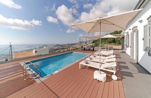 Monte Villa | Character villa, sea and Funchal view | Portada