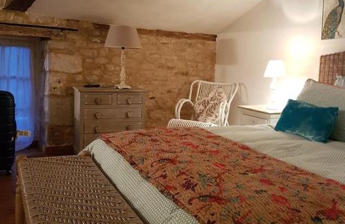 Villefagnan House | Character village house with private pool - Chez Sophie