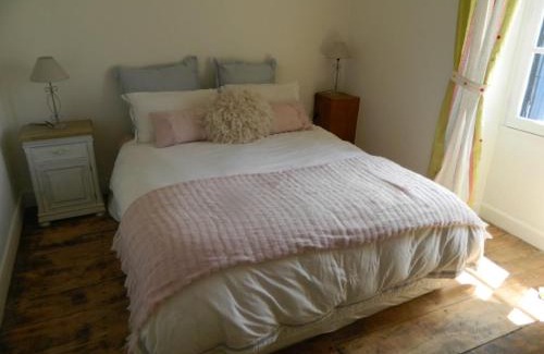 Villefagnan House | Character village house with private pool - Chez Sophie