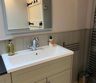 Avening House | Characterful, Cosy Cotswold Cottage, Folly Cottage