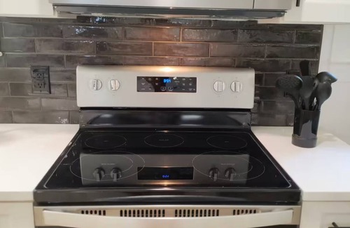 Jonesville House | Chardonnay Cottage Center of Wine Country, Quiet & Private, Blue Ridge Mtns