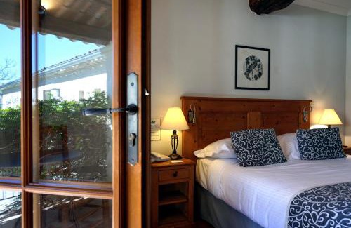 Forcalquier Hotel | Charembeau
