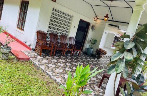Polwatta House | Charitha Rest