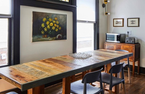 Five Points South House | Charles on 11th - Beautifully Restored Historic Southside Home Walkable Perfect for Groups