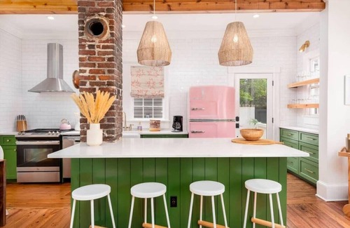 Radcliffeborough House | Charleston Balconies + Charming Cottage House