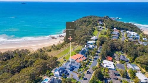 Coffs Harbour House | Charlesworth 8 - Beach Reserve, Amazing Views, Walk to Resorts, Sleeps 8