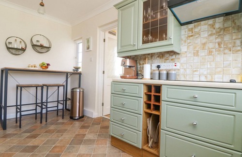 Barnstaple House | CHARLESWORTH, pet friendly, with a garden in Braunton