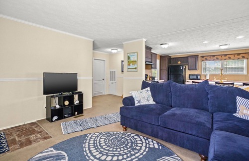 Chincoteague House | Charlie's Cove - Pet friendly w/Fenced yard!