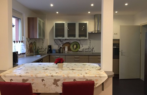Dossenheim Apartment | Charlotte Apartment Heidleblerg
