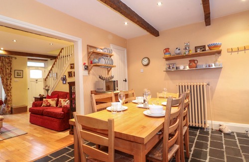 Windermere Cottage | CHARLOTTES COTTAGE, family friendly, with open fire in Windermere