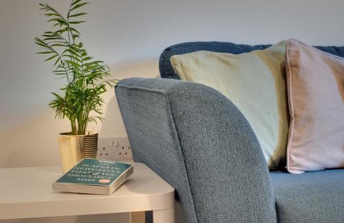 Newcastle-upon-Tyne Apartment | Charltons Bonds Apartments 1A by Week2Week