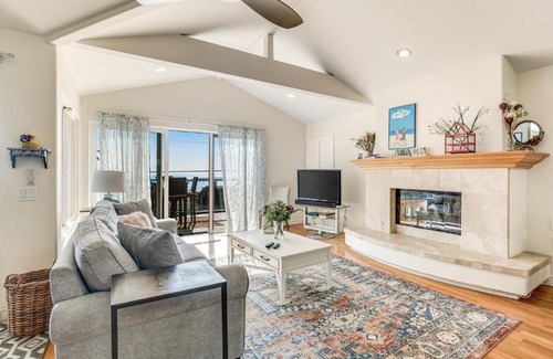 Cardiff-by-the-Sea House | Charm By the Sea