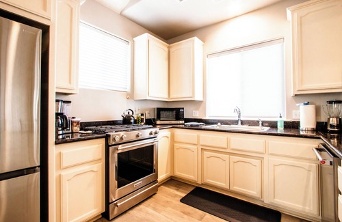 Paso Robles House | Charm on Chestnut-Great Westside Location Close to Downtown!