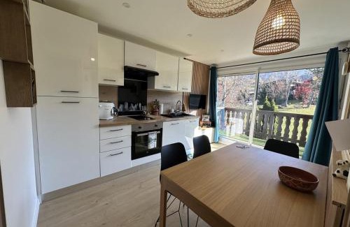 Araches-la-Frasse Apartment | Charmant 2 pièces cabine, 4 pers, terrasse sud, proche village et pistes, parking privé - FR-1-572-293