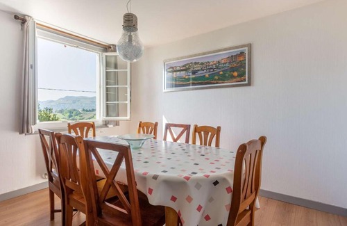 Urrugne Apartment | Charmant appartement à 15min de St Jean avec jardin - FR-1-4-493