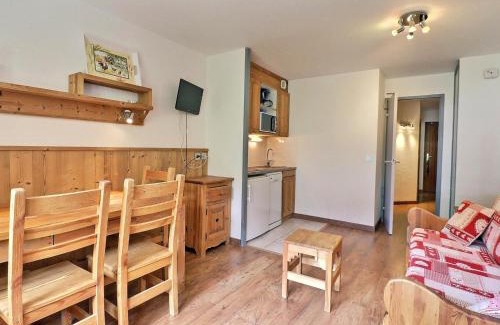 La Perriere Apartment | Charmant Appartement 2 pièces - 31m², Balcon, La Tania - Accès Direct aux Pistes, 4 Pers. - FR-1-182A-43