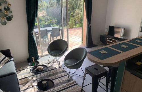 Cogolin Apartment | Charmant appartement T2 au coeur des vignes