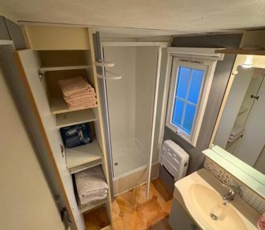 Verchaix Other | Charmant Bungalow, lac bleu Morillons - Verchaix