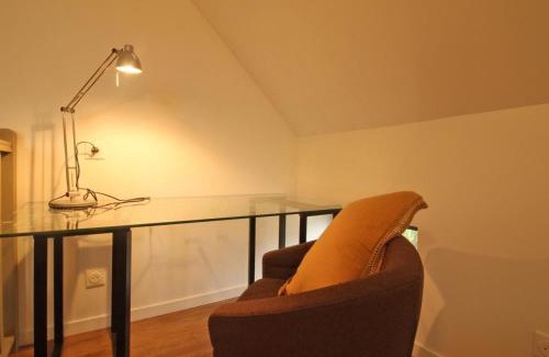 Colombiers House | Charmant duplex avec terrasse, animaux acceptés, WiFi inclus - FR-1-497-163