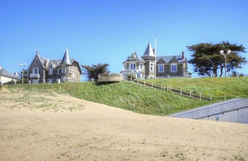 Tharon-Plage House | Charmant gîte face mer avec balcon privé, proche Pornic, tout confort assuré - FR-1-306-1025