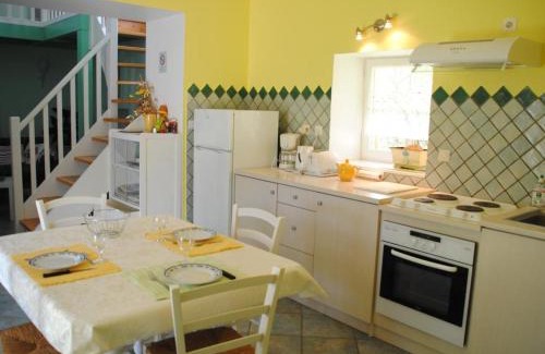 Lentigny House | Charmant Gîte avec Jardin Privatif et Wifi - FR-1-496-129