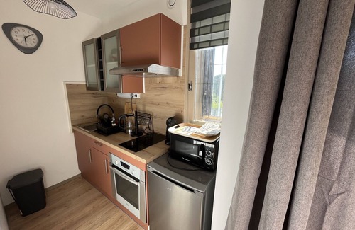 Greoux-les-Bains Apartment | Charmant Studio Gréoux-les-bains