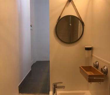 Hyeres City Centre Apartment | Charmant Studio Atypique climatisé