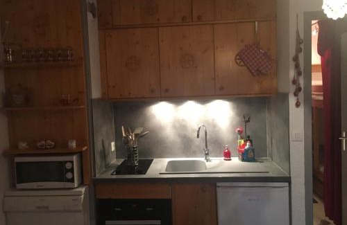 Valloire Apartment | Charmant Studio Cabine pour 3 à Valloire – Proche Commerces et Remontées Mécaniques - FR-1-263-68