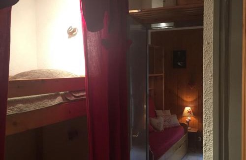 Valloire Apartment | Charmant Studio Cabine pour 3 à Valloire – Proche Commerces et Remontées Mécaniques - FR-1-263-68