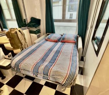 8th Arrondissement Apartment | Charmant studio près des Champs-Élysées
