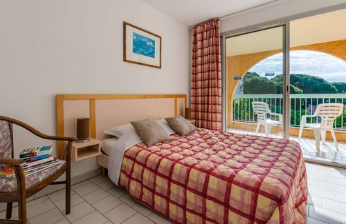 Cavalaire-sur-Mer Hotel | Charmant T2 à 750m de la plage | Piscine sur place