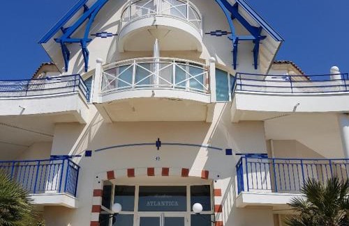 Quartier du Casino Apartment | Charmant T2Bis Châtelaillon-Plage 3 pers avec piscine - FR-1-706-40