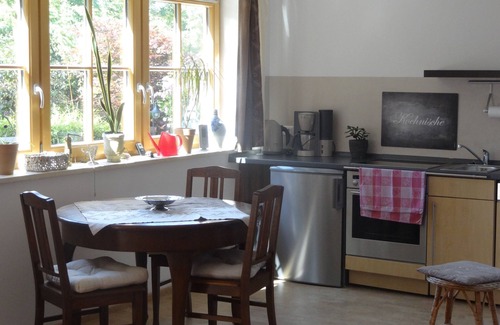 Prien am Chiemsee Apartment | °charmante Ferienwohnung mit Terrasse und Garten-top renoviert, mit sep. Schlafzimmer, 60 qm