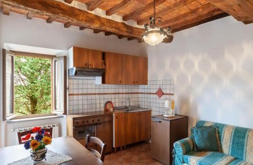 San Valentino House | Charmante Home with Garden
