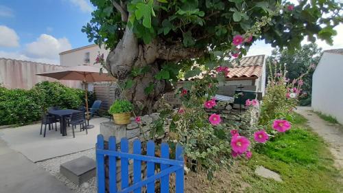 Saint-Denis-d'Oleron House | Charmante maison de pays dans le centre de St Denis D'Oléron