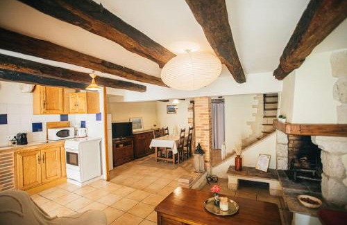 Montpezat-de-Quercy House | "Charmante maison de ville" au coeur de la cité médiévale