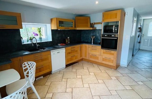 Vienne House | Charmante maison, 3 chambres et parking, Vienne