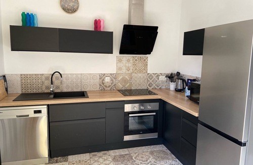 Taradeau House | Charmante Maison de Vacances T3 Terrasse, Jardin et Jacuzzi