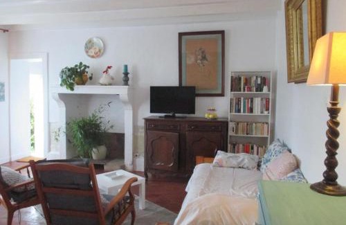 Lurcy-Levis House | Charmante maison rénovée avec jardin clos, animaux admis - FR-1-489-377