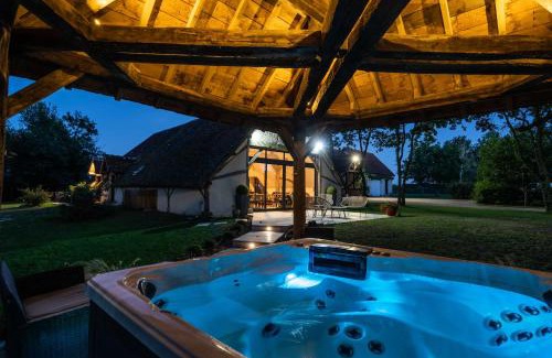 Mery-sur-Cher House | Charmantes Maisons avec spas privatifs au calme Idéal weekend à 2 en famille ou entres amis