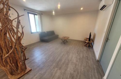 Gard Rhodanien Apartment | Charme et calme à Montfaucon