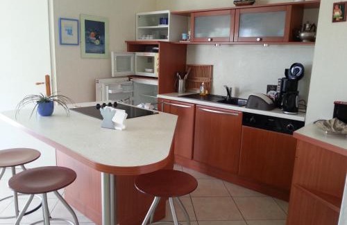 Plougonvelin Apartment | Charme et Océan face à la plage