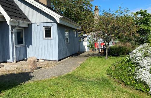 Vejlby Risskov House | Charmerende ældre sommerhus tæt på strand og city